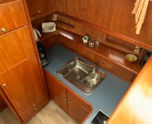 Vacance-1300-motoryacht-sailing-world-yachtbrokers-11