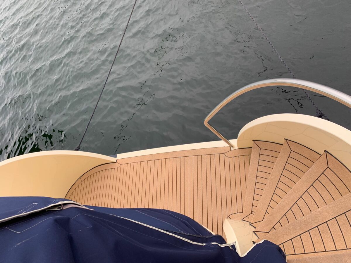 Vacance-1300-motoryacht-sailing-world-yachtbrokers-33