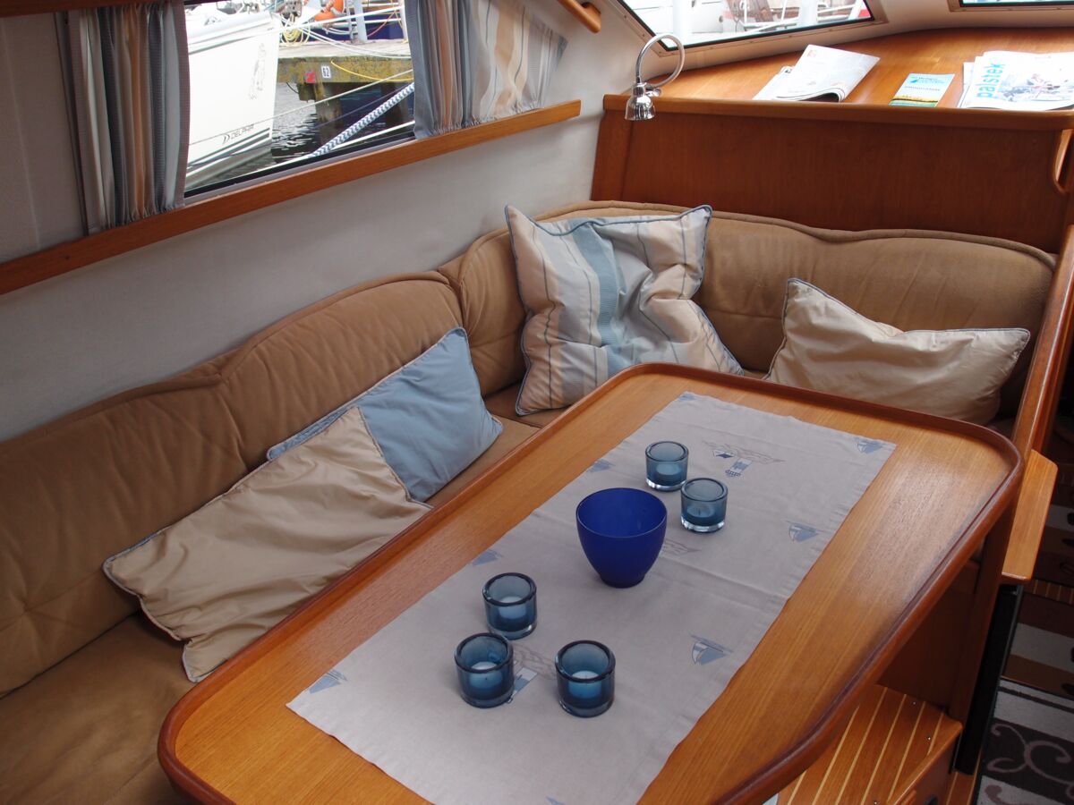 Degeroe38DS-Sailing-World-Yachtbrokers-4