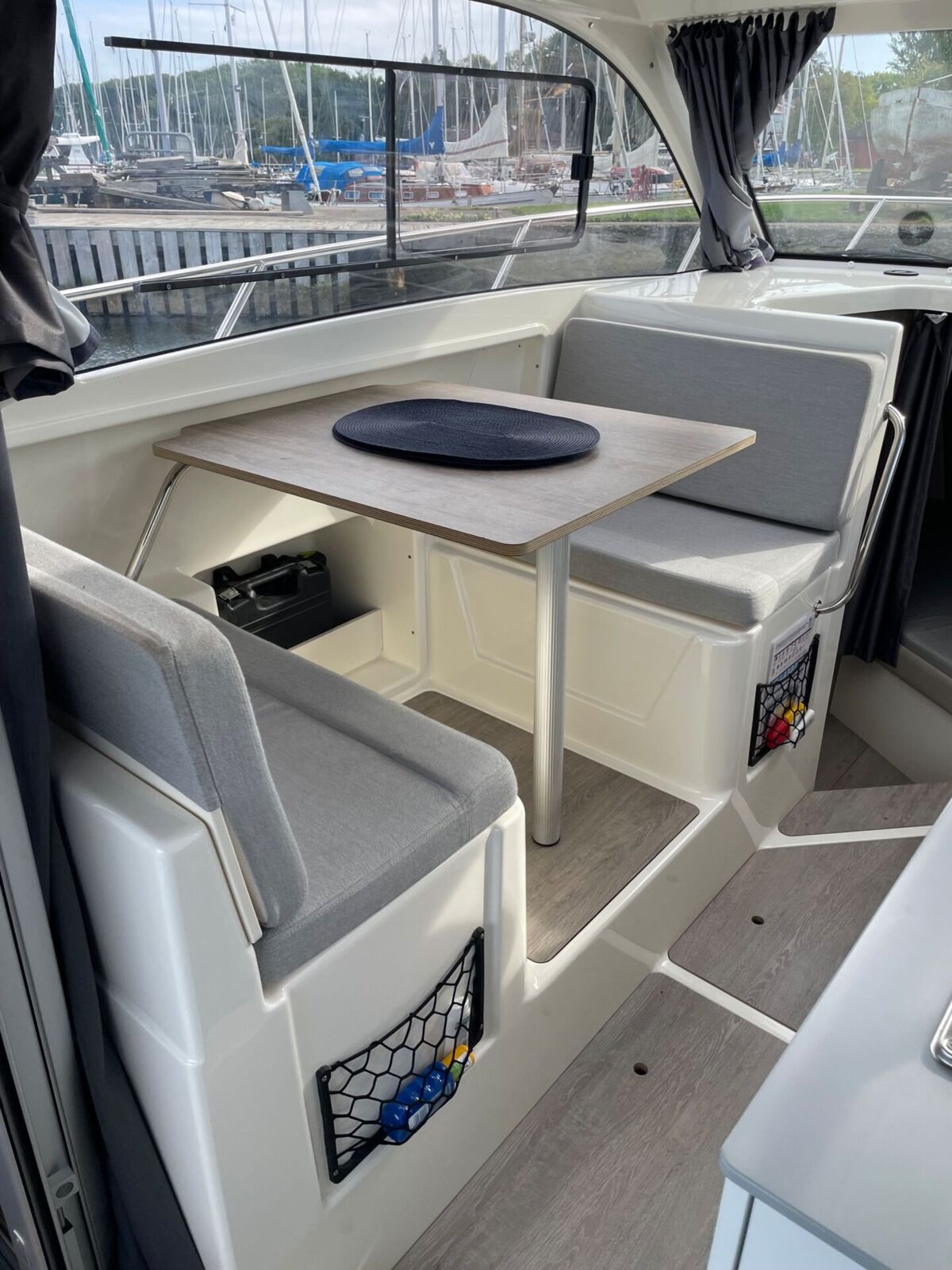 Motorboot Quicksilver Activ 755 Weekend Sailing World Yachtmakler 8