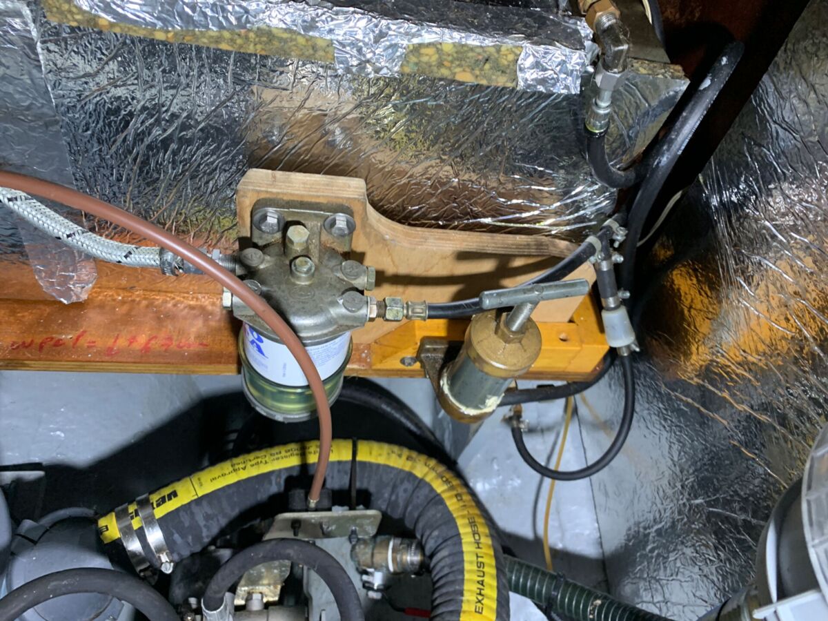 Motorsegler Hallberg-Rassy 94 Sailing World Yachtmakler 90