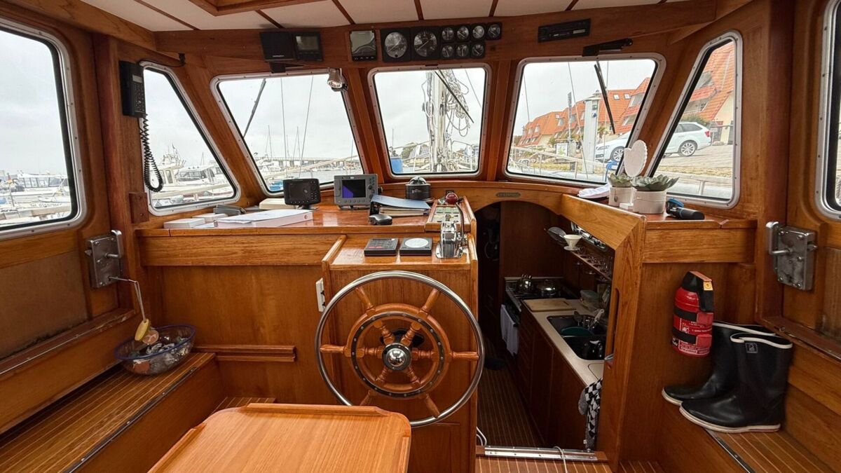 Motorsegler Nauticat 33 Sailing World Yachtmakler 17