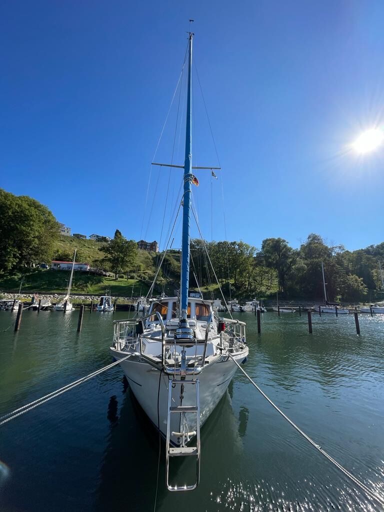 Motorsegler Nauticat 33 Sailing World Yachtmakler 4