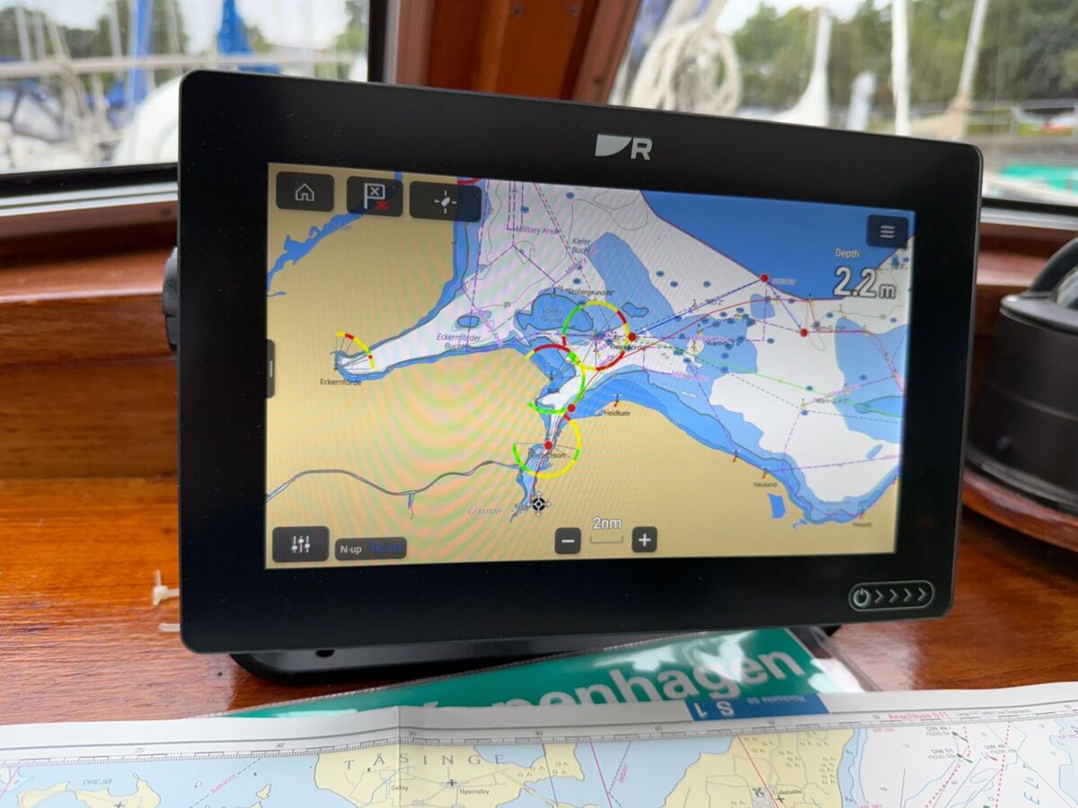 Motorsegler Nauticat 33 Sailing World Yachtmakler 44