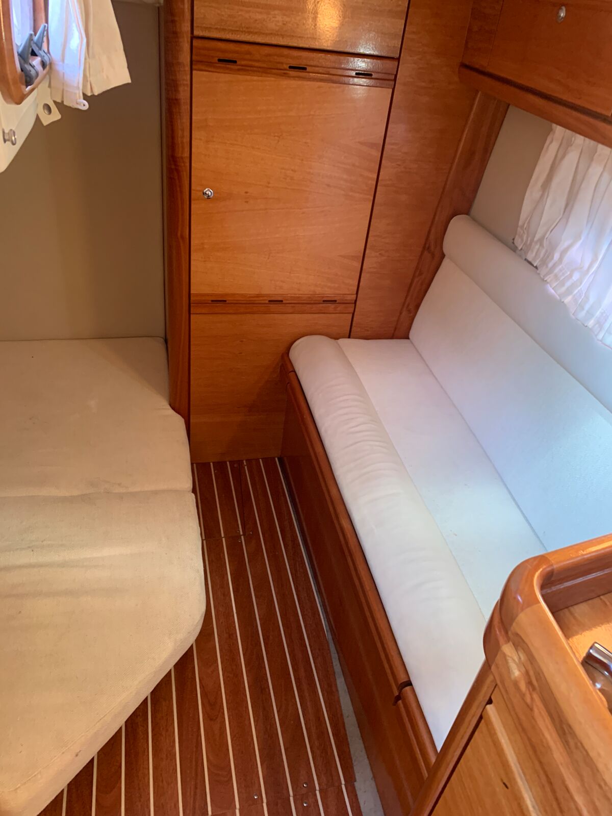 Motoryacht Bavaria 29 Sport Sailing World Yachtbrokers Heiligenhafen 19