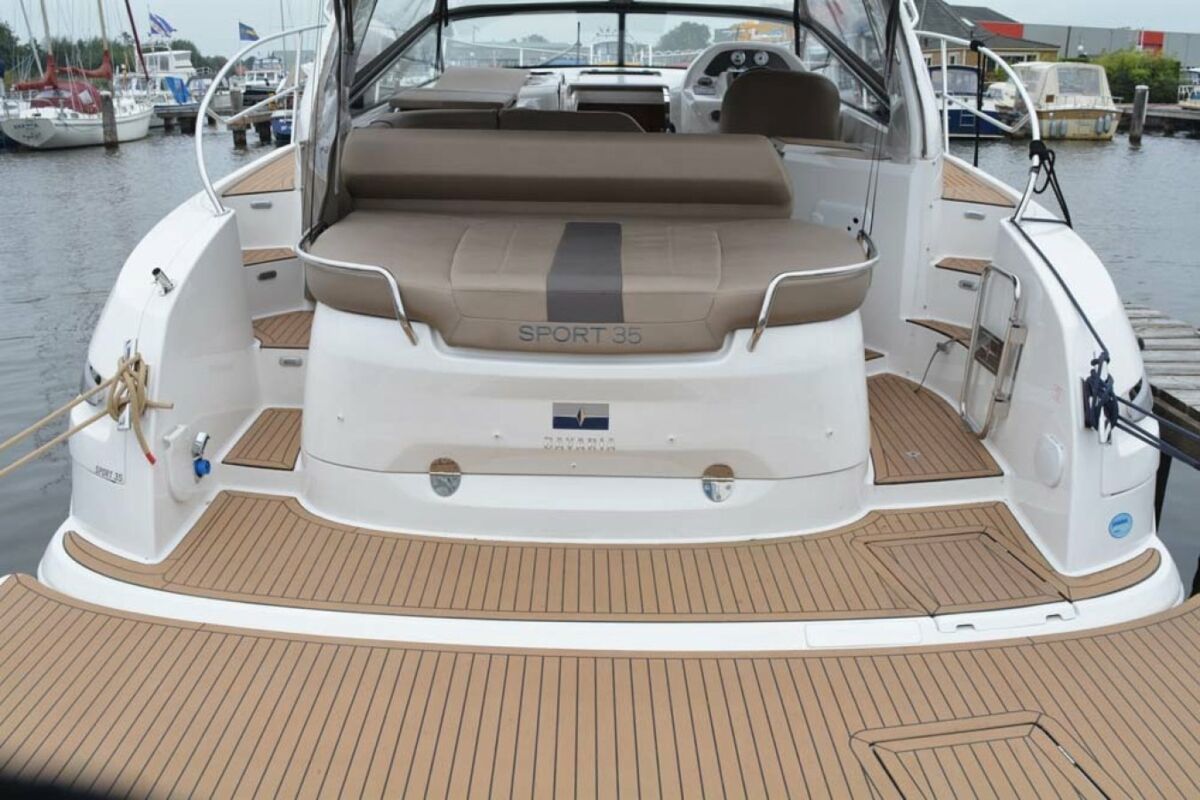 Motoryacht Bavaria Sport 35 Sailing World Yachtmakler Heiligenhafen 4