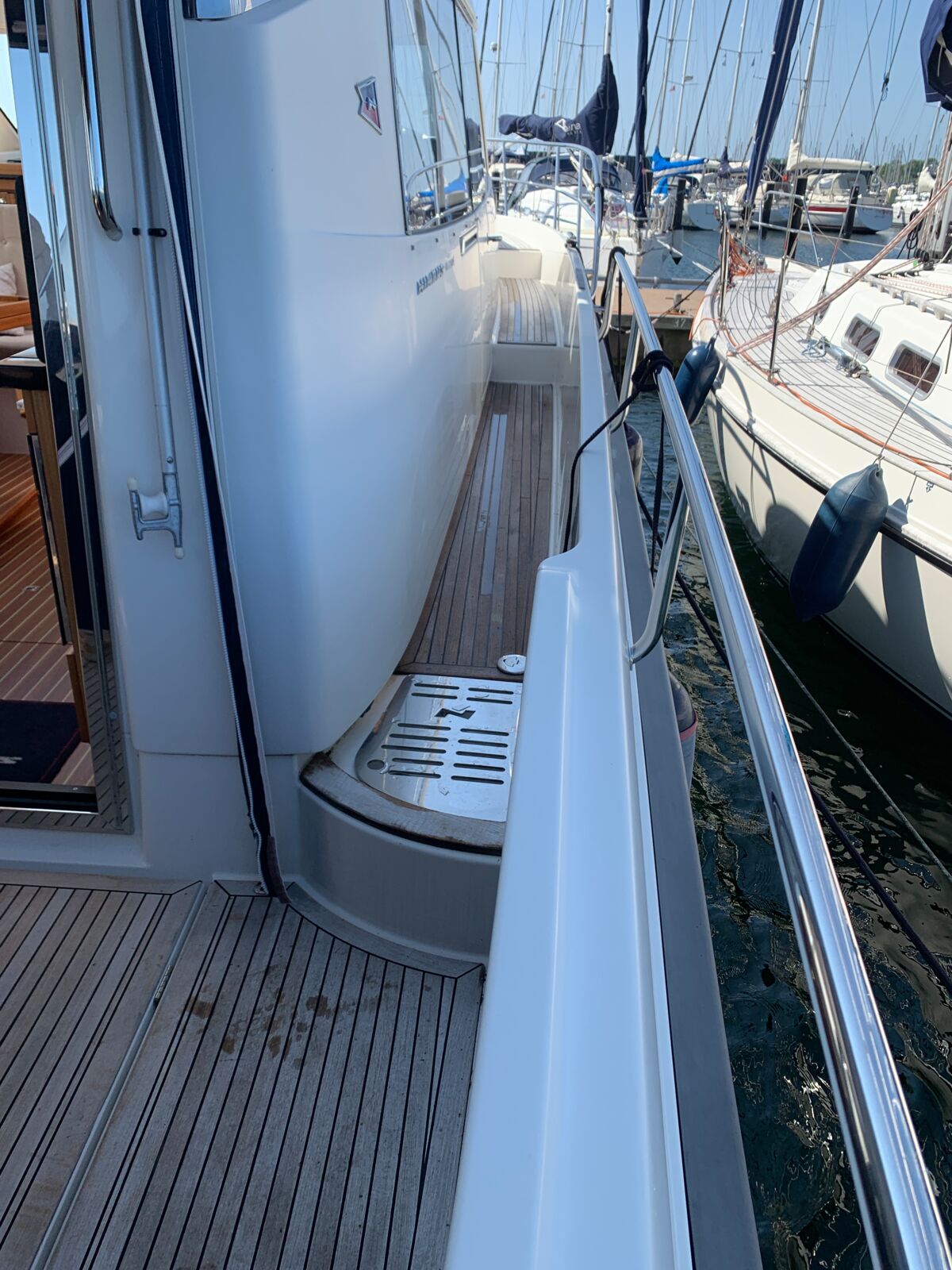 Motoryacht Nimbus 405 Coupe Sailing World Yachtmakler Heiligenhafen 14