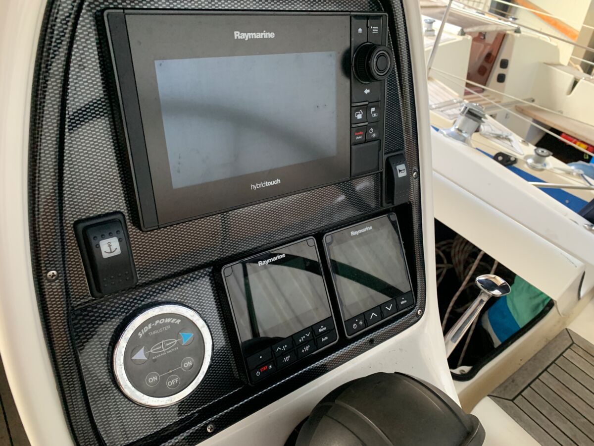 Sailing Yacht Bavaria 34 Cruiser Sailing World Yachtbrokers Heiligenhafen 47