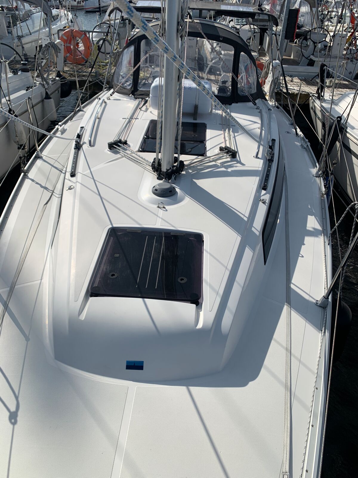 Sailing Yacht Bavaria Cruiser 34 Sailing World Yachtbrokers Heiligenhafen 13