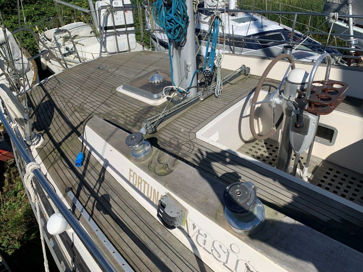 Sailing Yacht Beneteau Evasion 37 Ketch Sailing World Yachtbrokers Heiligenhafen 31