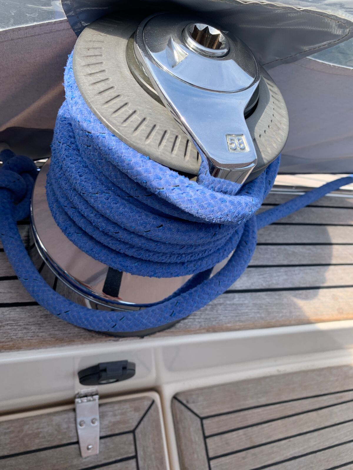 Sailing Yacht Hallberg-Rassy 42 F Sailing World Yachtbrokers Heiligenhafen 22 (2)