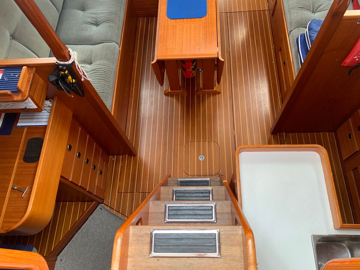 Sailing Yacht Hallberg-Rassy 42 F Sailing World Yachtbrokers Heiligenhafen 28