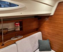 Sailing Yacht Salon 34 Sailing World Yachtbrokers 14
