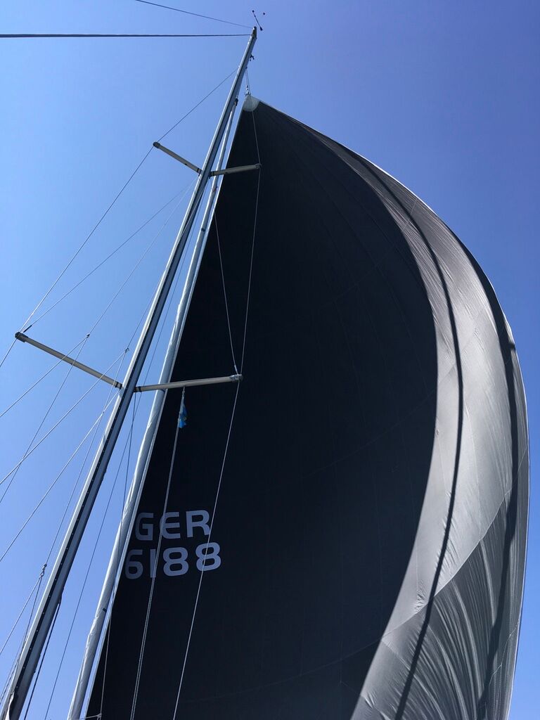 Sailing Yacht Salon 34 Sailing World Yachtbrokers 41