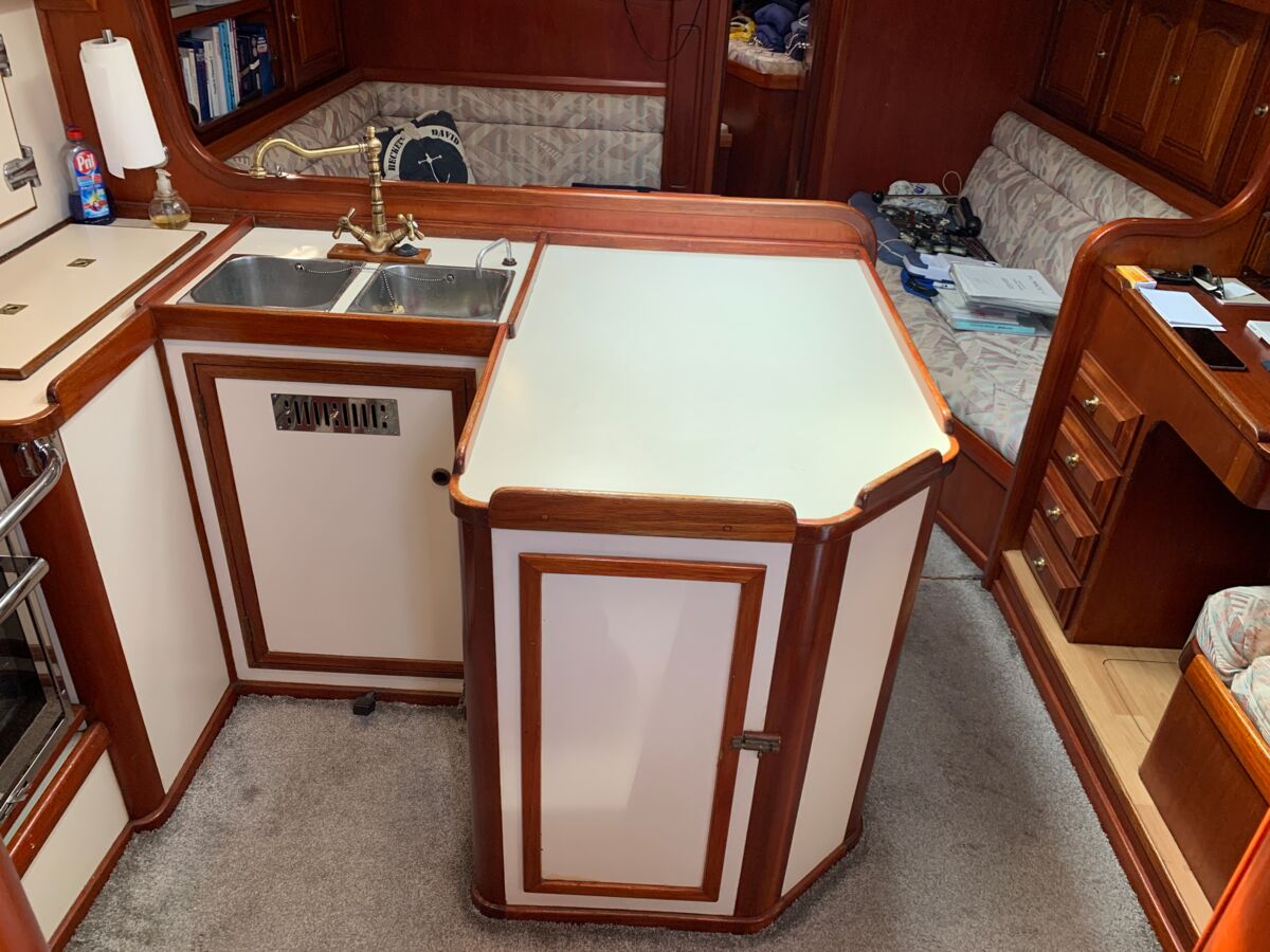 Sailing Yacht Shearwater 39 Sailing World Yachtbrokers Heiligenhafen 11