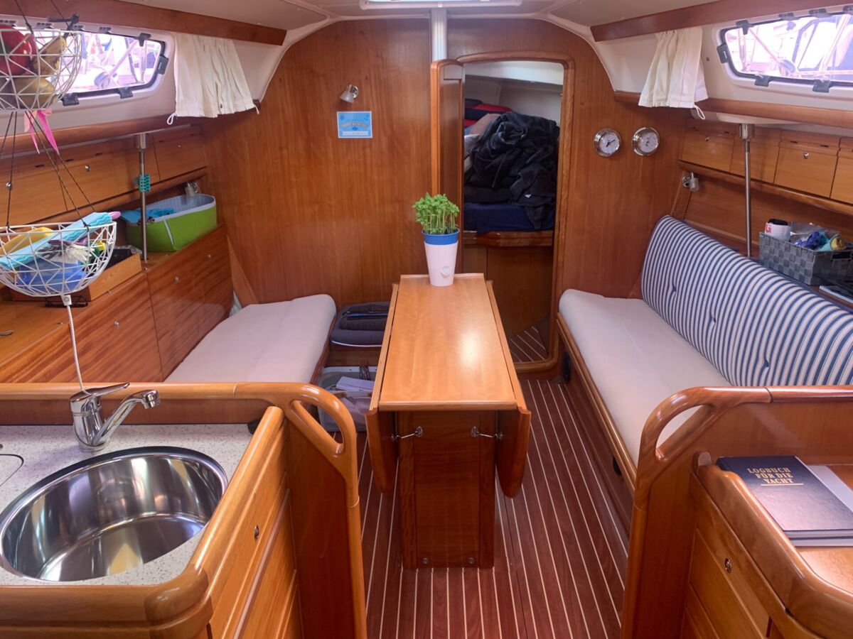 Segelyacht Bavaria 31 Cruiser Sailing World Yachtbrokers Heiligenhafen 7