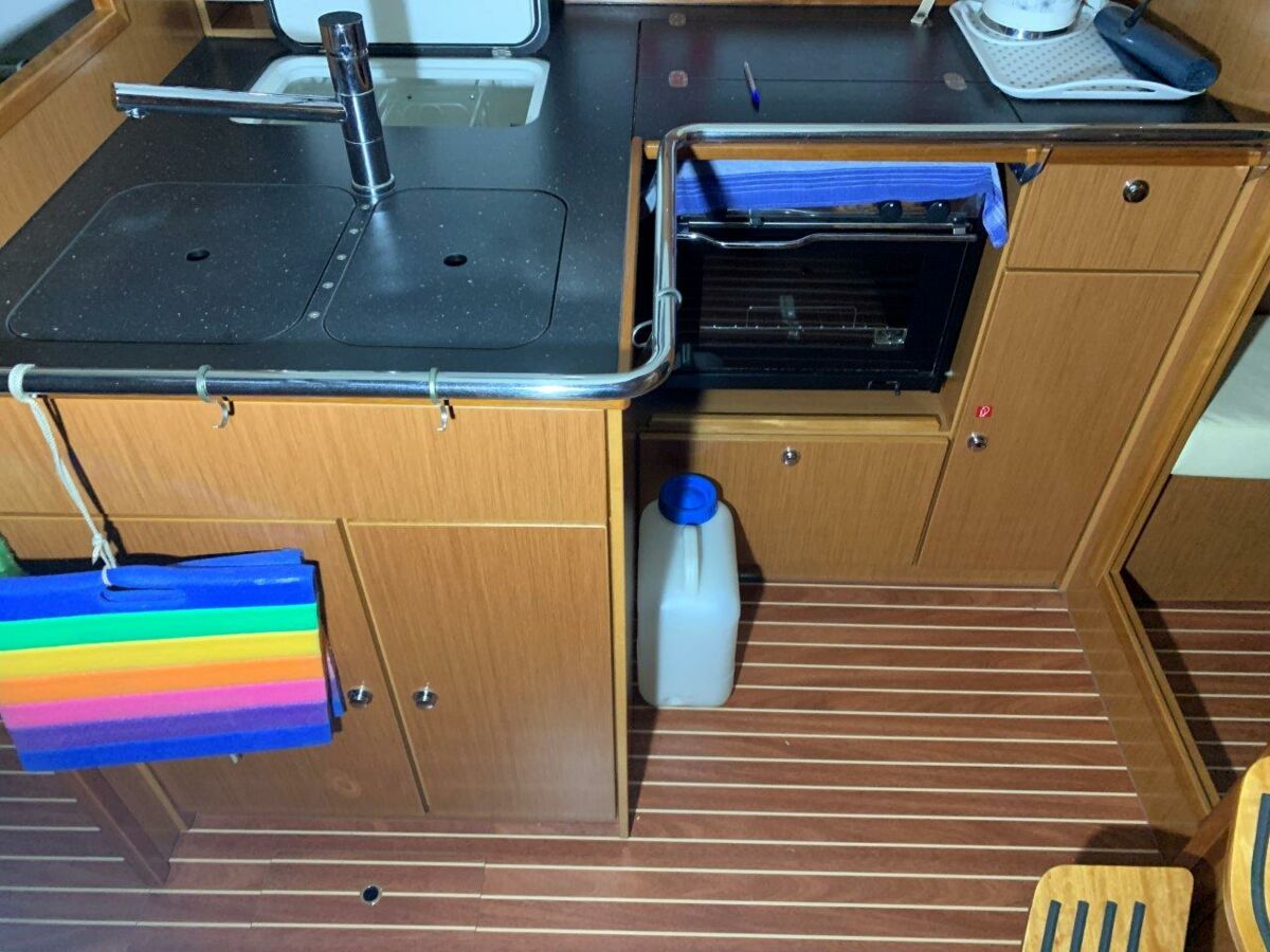 Segelyacht Bavaria Cruiser 36 Sailing World Yacht Brokers Heiligenhafen 14