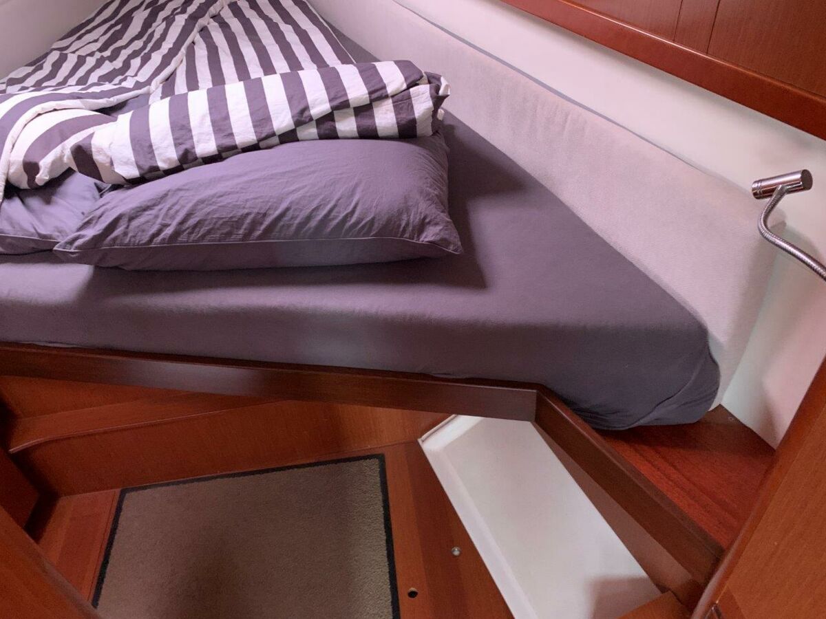 Segelyacht Beneteau Oceanis 46 Sailing World Yachtmakler 51
