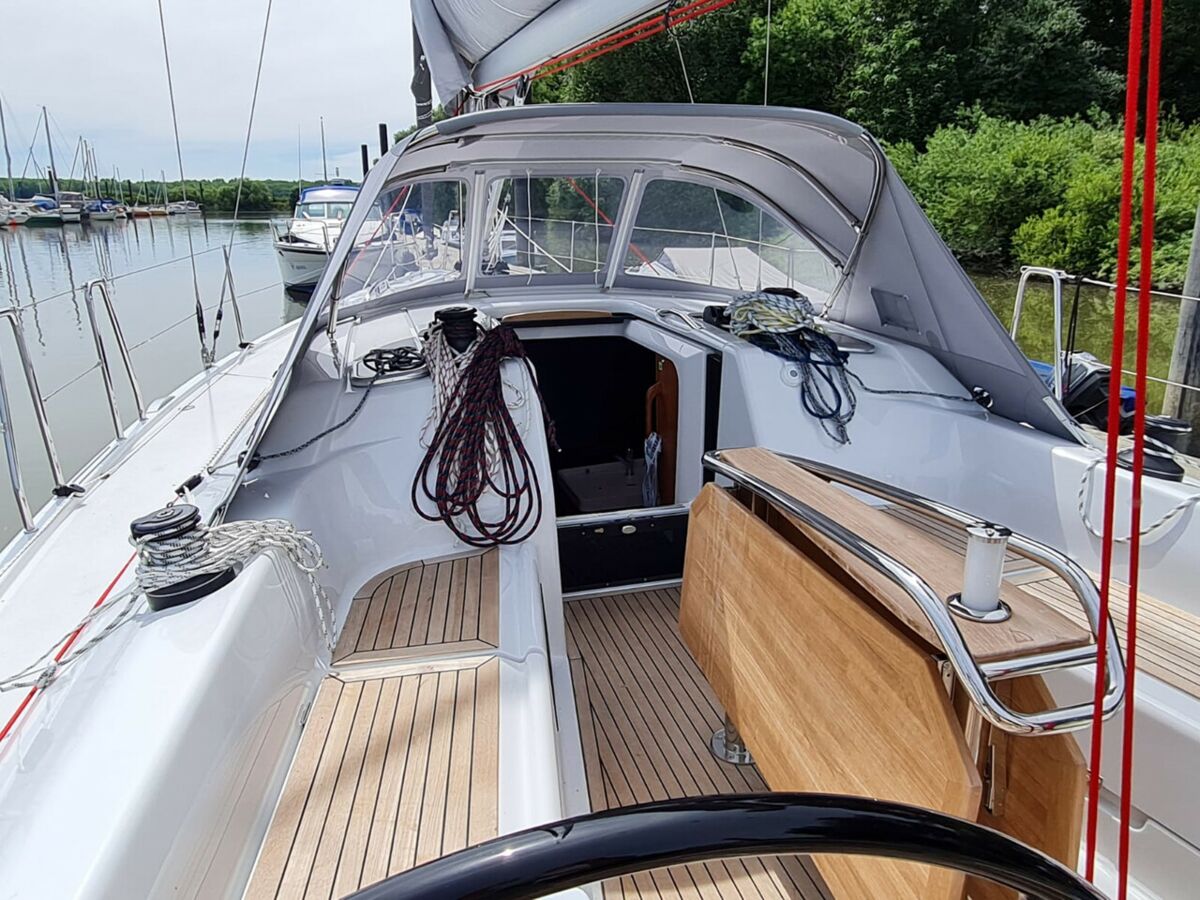 Segelyacht Dehler 38 SQ Sailingworld Yachtmakler 2