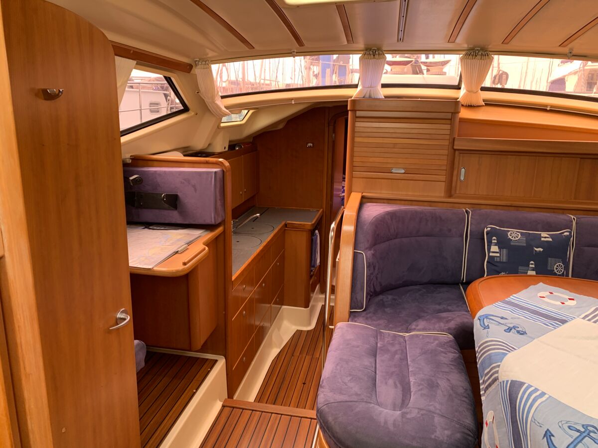 Segelyacht Dehler 41 Decksalon Sailing World Yachtmakler 31