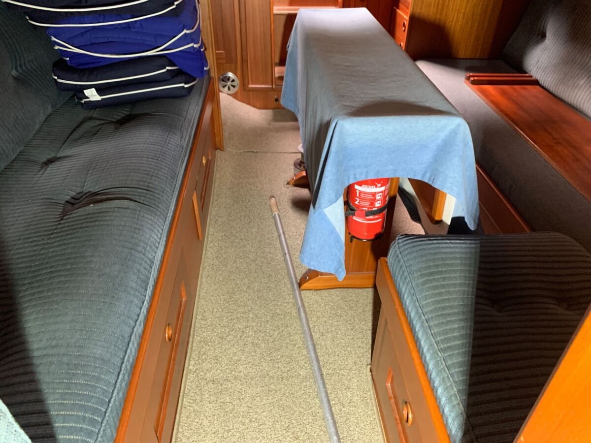 Segelyacht Hallberg-Rassy 29 Sailing World Yachtbrokers 43