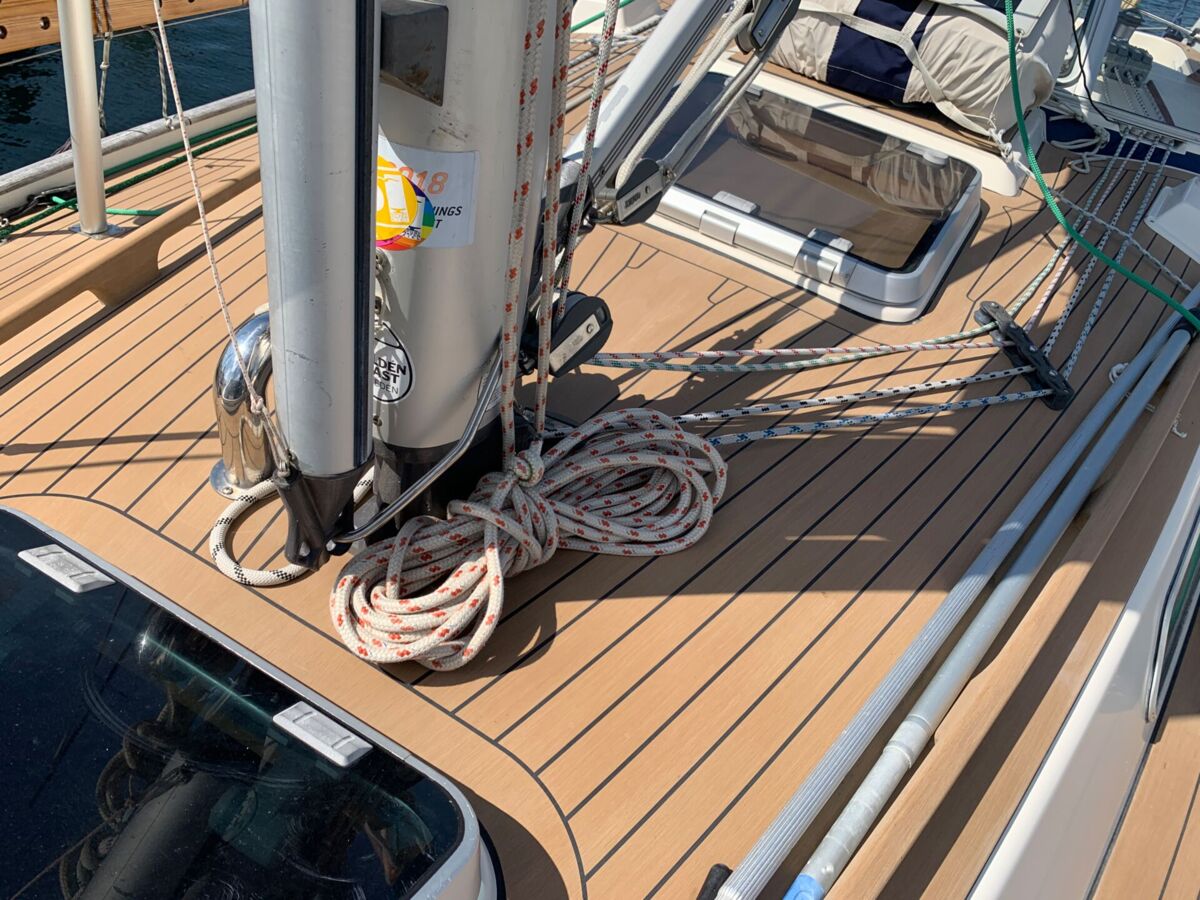 Segelyacht Hallberg-Rassy 34 Sailing World Yachtbrokers 70
