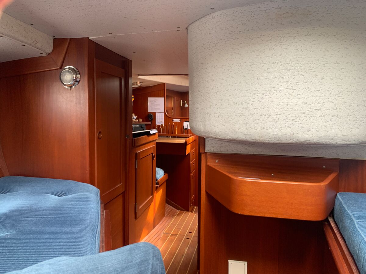 Segelyacht Hallberg-Rassy 352 Scandinavia by Sailing World Yachtbrokers Heiligenahafen 33