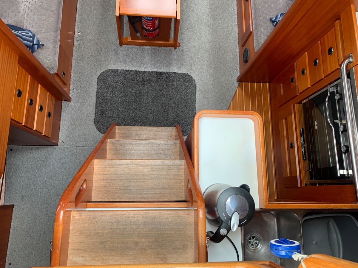 Segelyacht Hallberg-Rassy 36 MK II Sailing World Yachtmakler 7