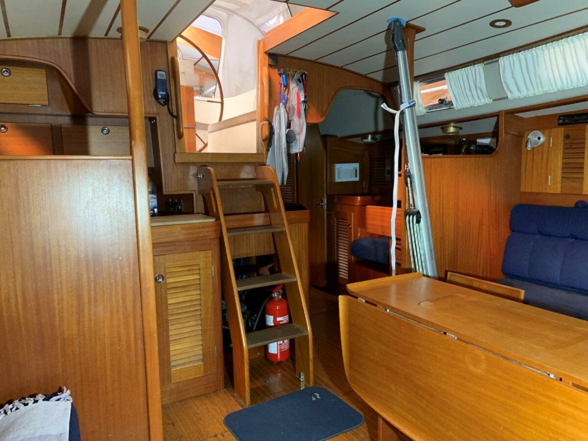 Segelyacht Hallberg-Rassy 45 Sailing World Yachtmakler   (13)