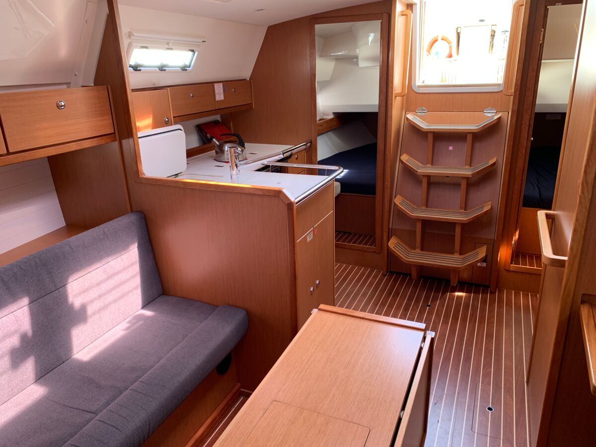 Bavaria Cruiser 36-3 Sailing World Yachtmakler 9