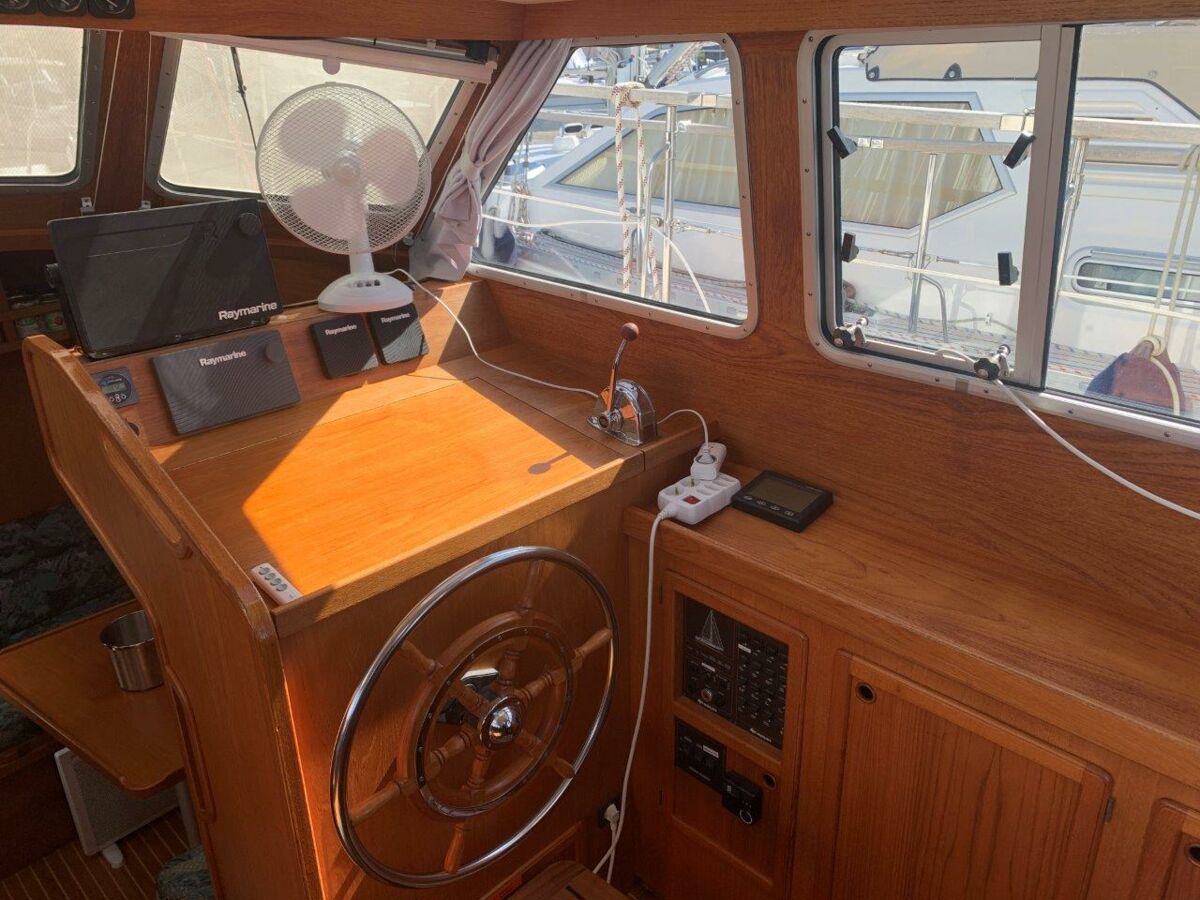 Motorsailer Nauticat 40 Ketch Sailing World Yachtbrokers 8