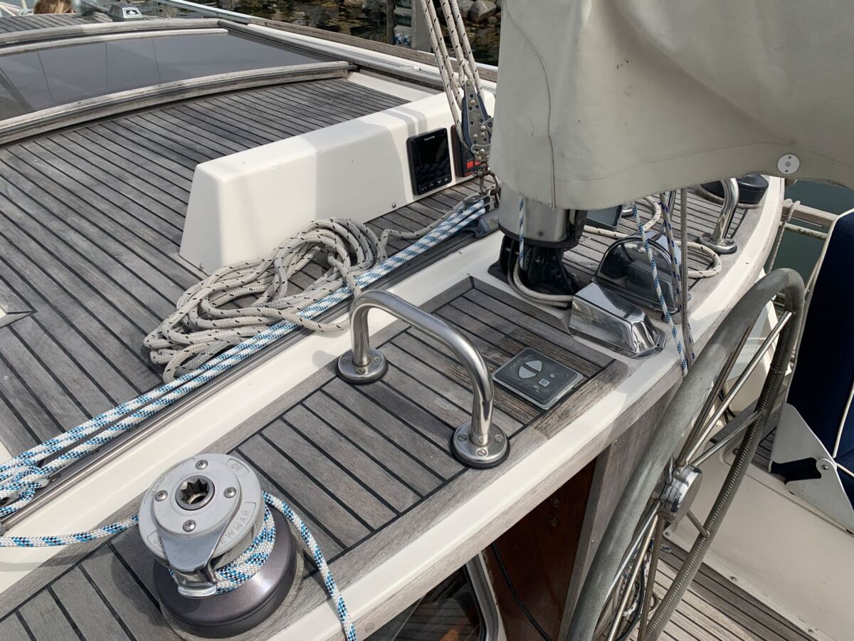 Motorsegler Nauticat 33 Sailing World Yachtmakler 13