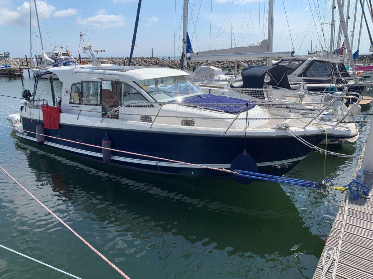 Motoryacht Nimbus 365 Coupe Sailing World Yachtmakler Heiligenhafen 5