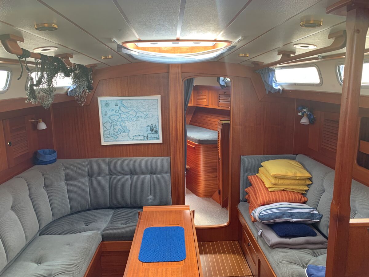 Sailing Yacht Hallberg-Rassy 42 F Sailing World Yachtbrokers Heiligenhafen 30