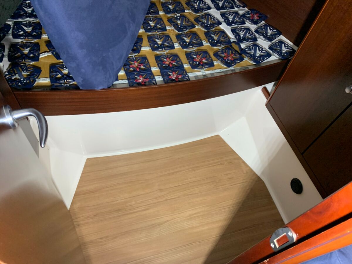 Sailing Yacht Hanse 375 Sailing World Yachtbrokes Heiligenhafen (13)