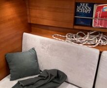 Sailing Yacht Salon 34 Sailing World Yachtbrokers 17