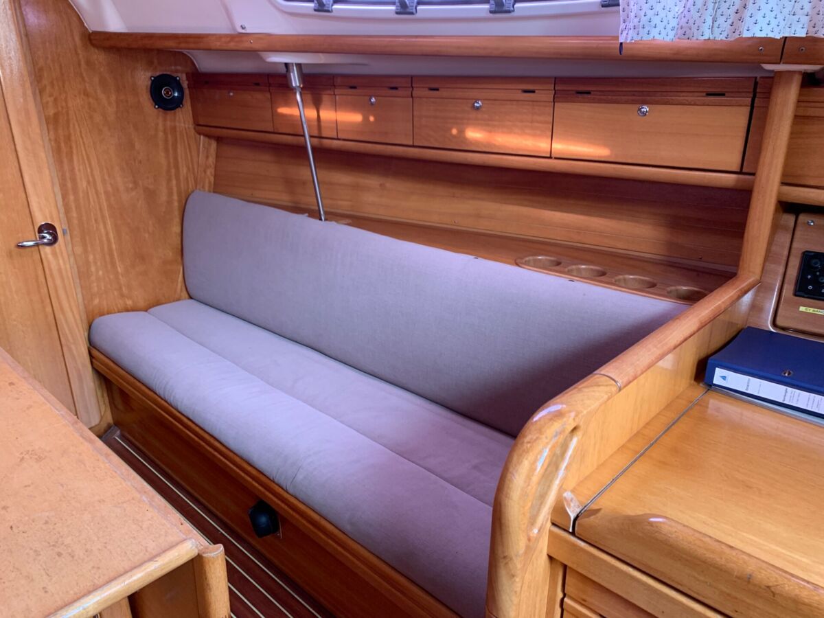 Sailingyacht Bavaria 31 Cruiser 12