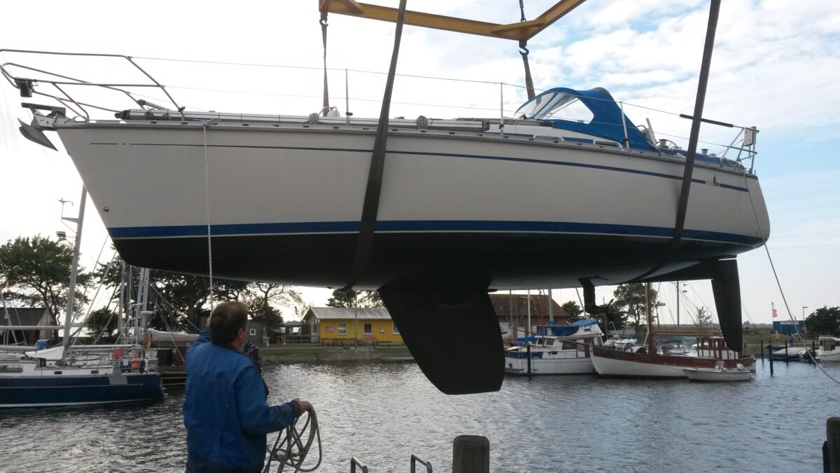 Segelyacht Bavaria 300 Sailing World Yachtmakler 8