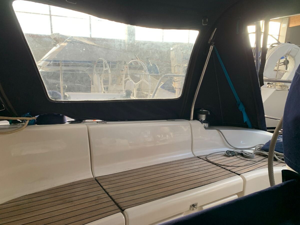 Segelyacht Bavaria 37 Cruiser Sailing World Yachtmakler 52 (1)