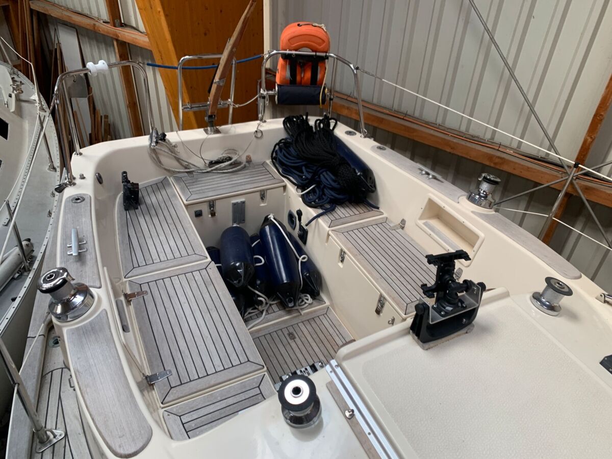 Segelyacht Hallberg-Rassy 29 Sailing World Yachtbrokers 57