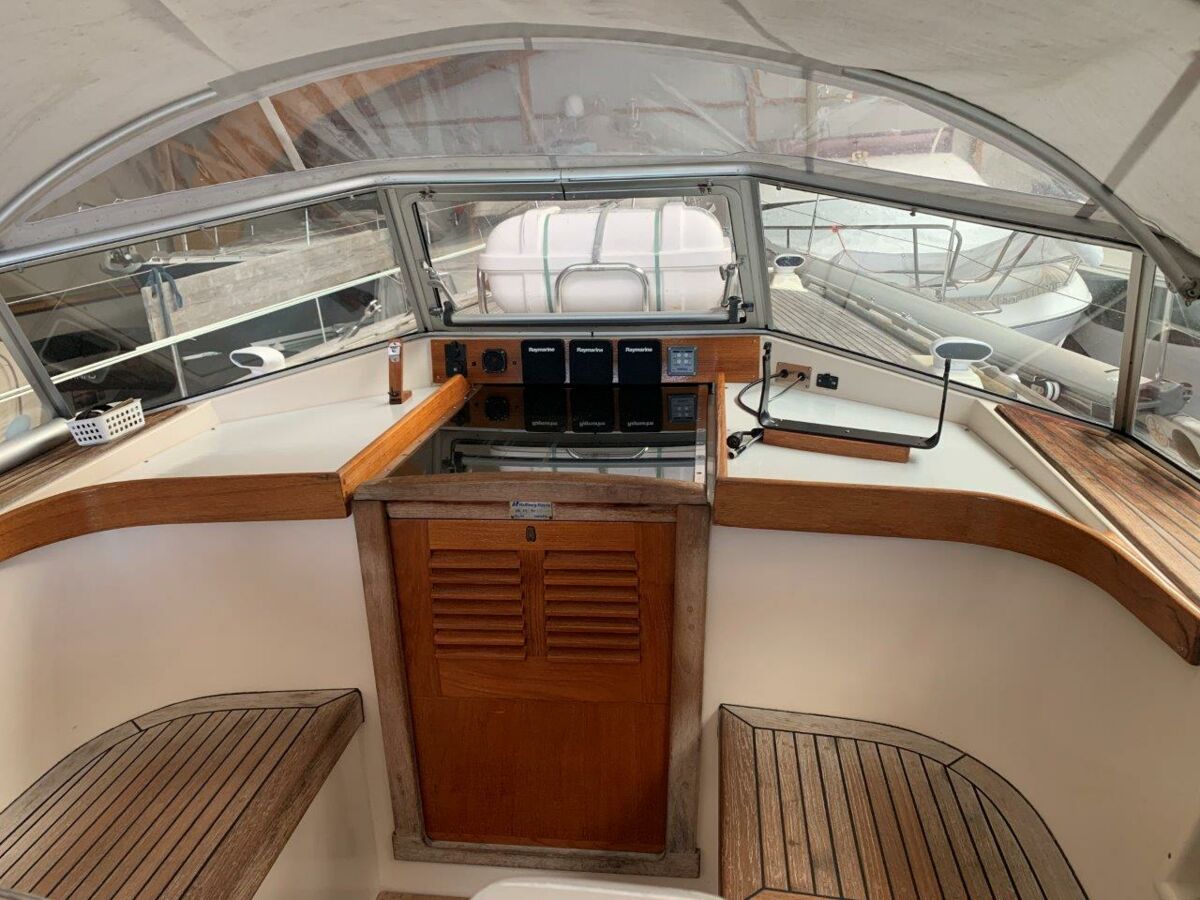 Segelyacht Hallberg-Rassy 45 Sailing World Yachtmakler   (63)