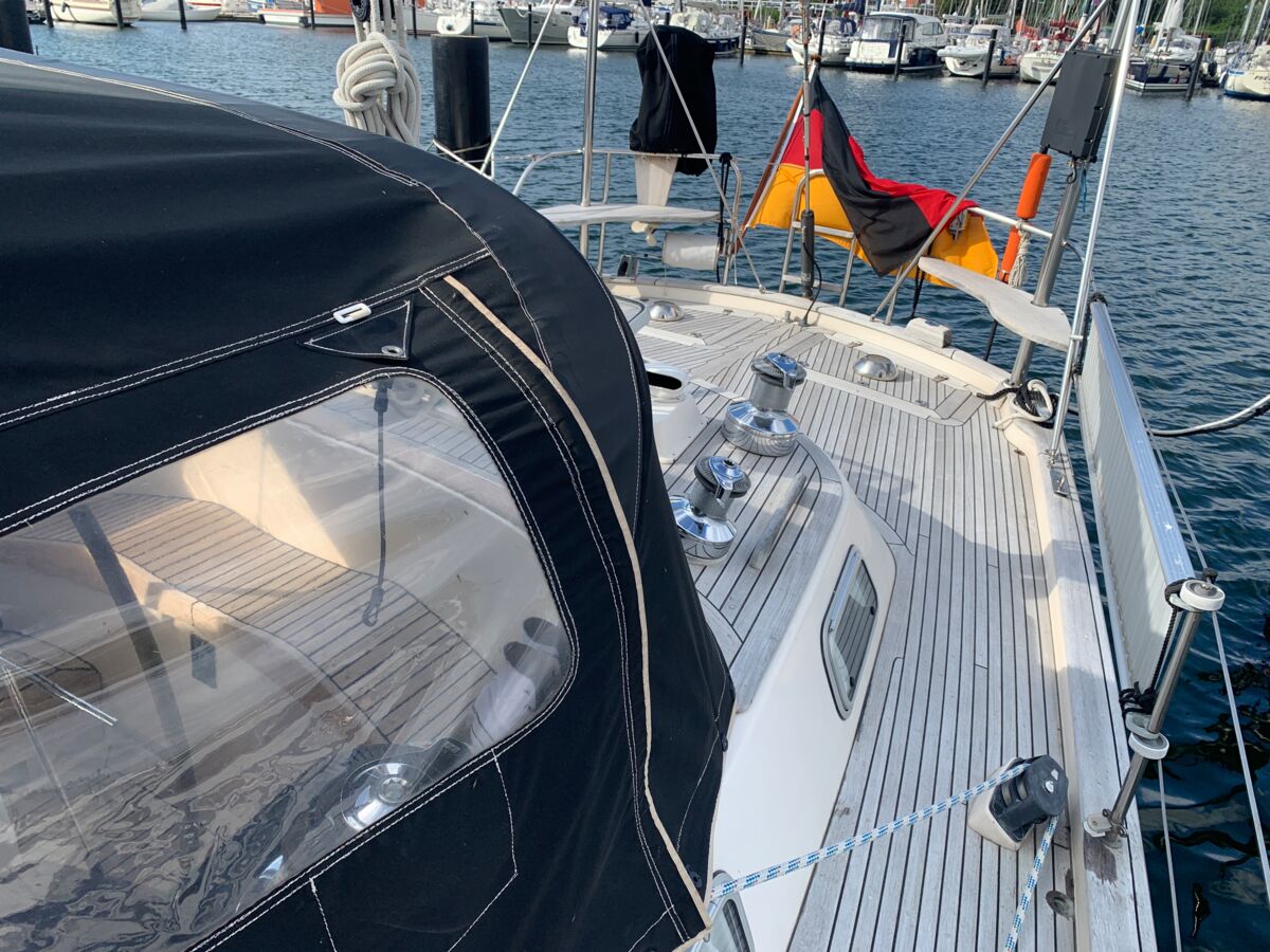 Segelyacht Hallberg-Rassy 45 Sailing World Yachtmakler Heiligenhafen 21