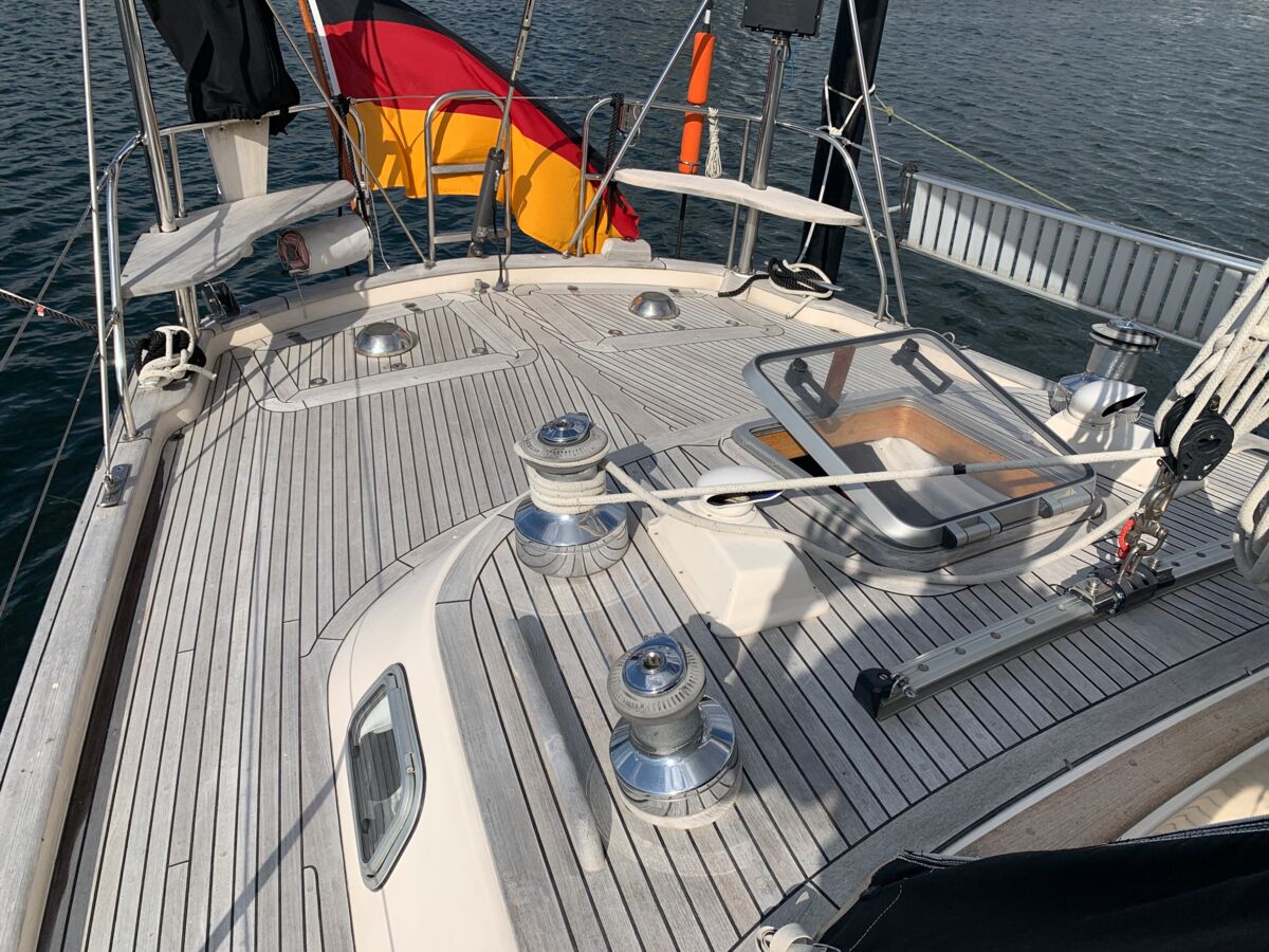 Segelyacht Hallberg-Rassy 45 Sailing World Yachtmakler Heiligenhafen 26