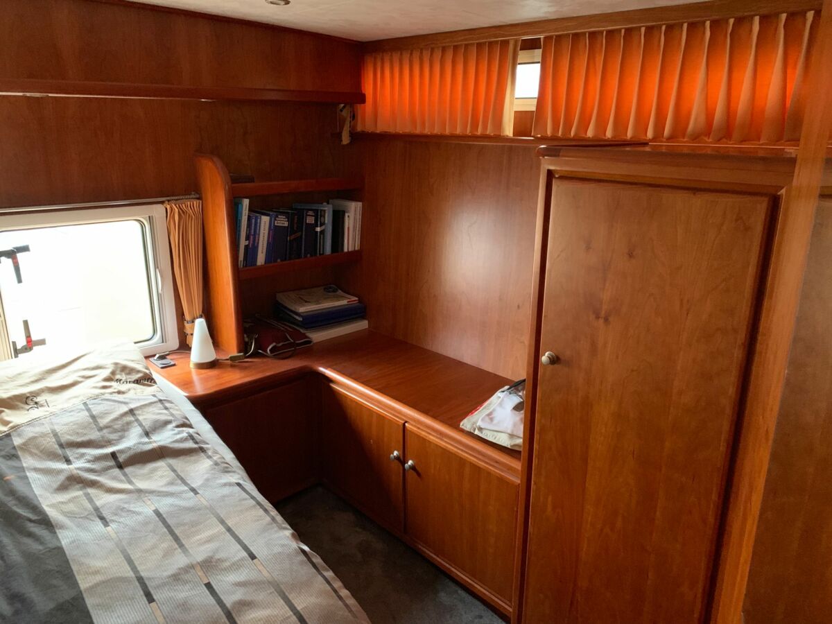 Vacance-1300-motoryacht-sailing-world-yachtbrokers-19