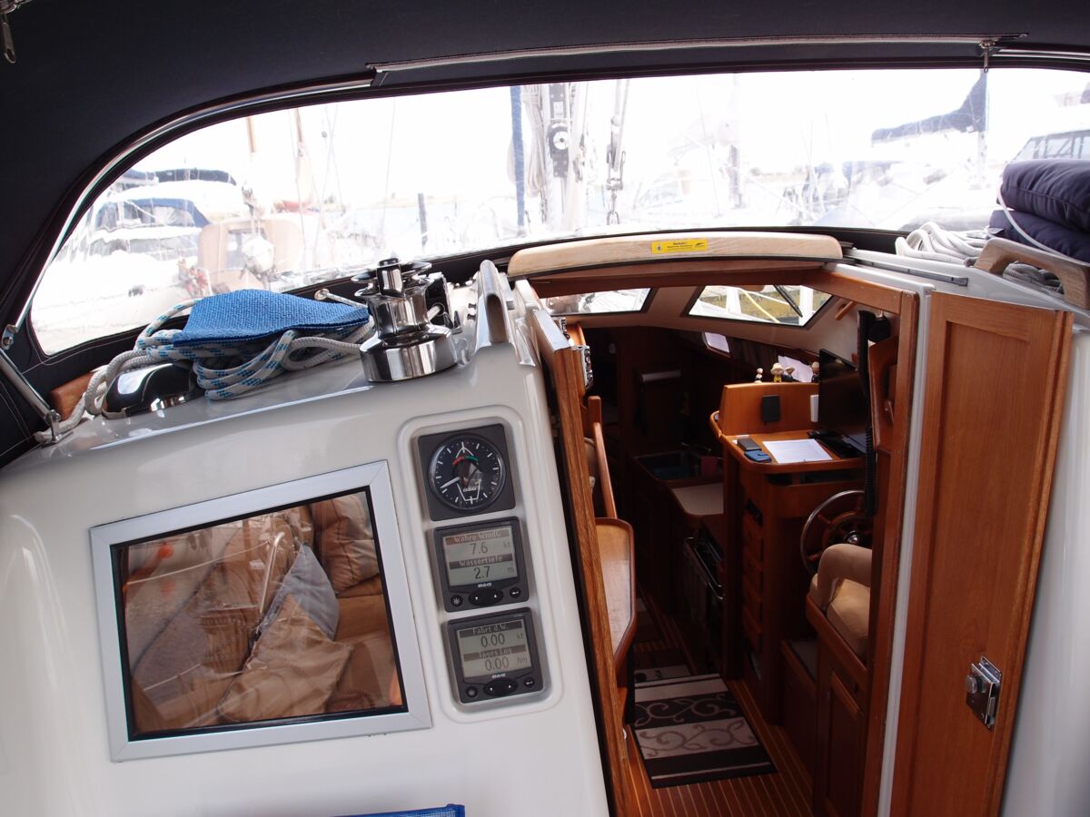 Degeroe38DS-Sailing-World-Yachtbrokers-34