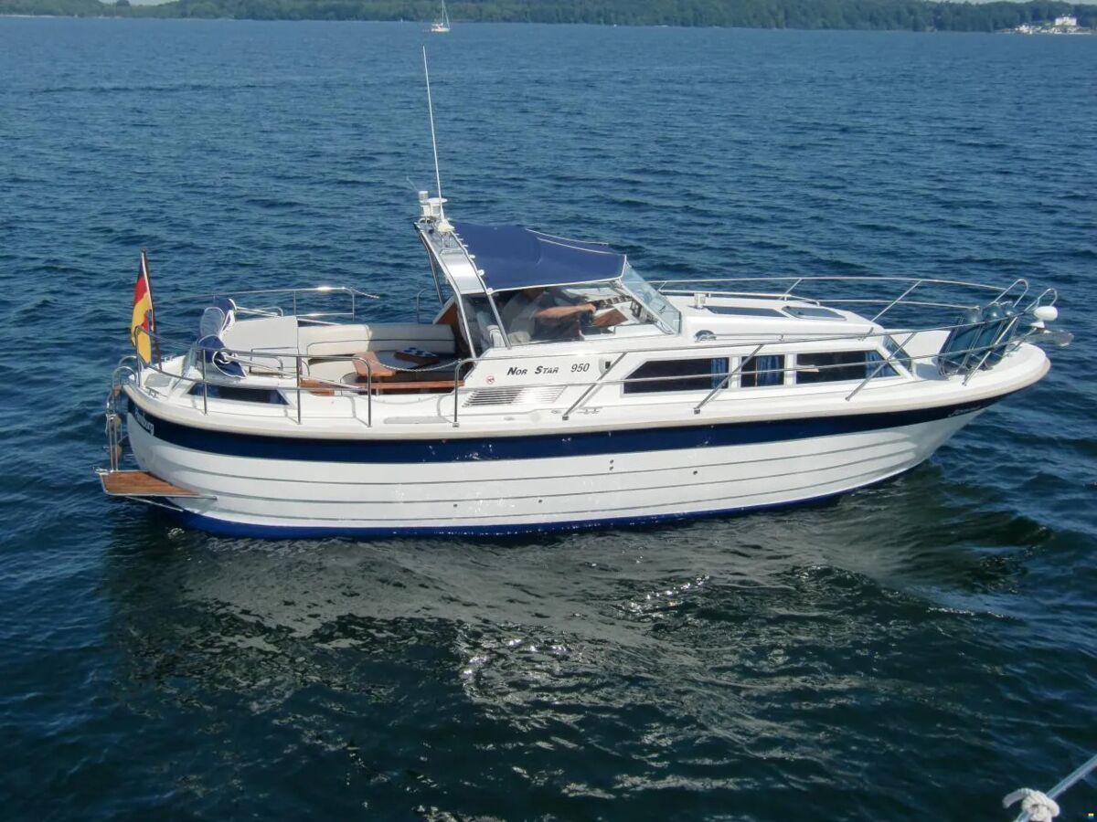 Motorcrusier Nor Star 950 Sailing World Yachtmakler 2
