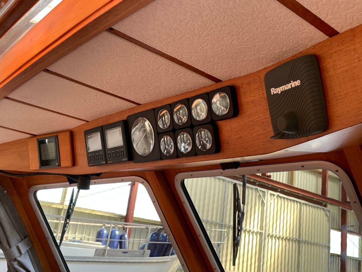 Motorsegler Nauticat 33 Sailing World Yachtmakler 19