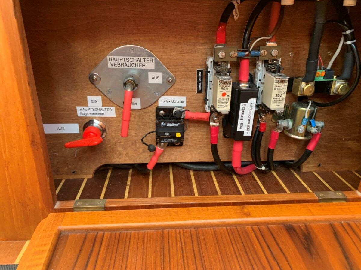 Motorsegler Nauticat 40 Ketch Sailing World Yachtbrokers 75