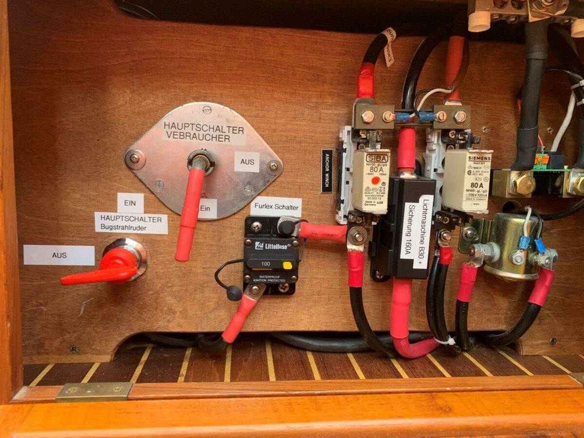 Motorsegler Nauticat 40 Ketch Sailing World Yachtbrokers 76