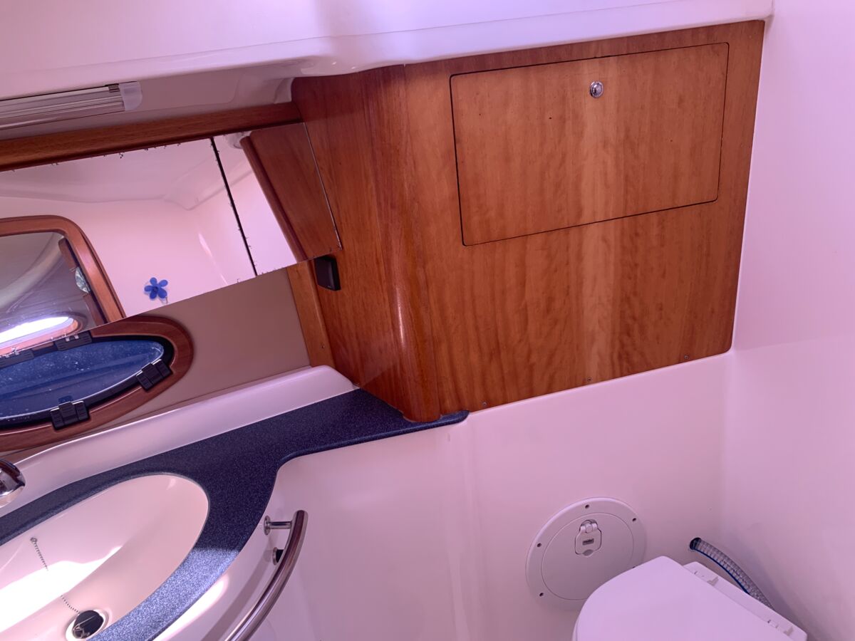 Motoryacht Bavaria 29 Sport Sailing World Yachtbrokers Heiligenhafen 15